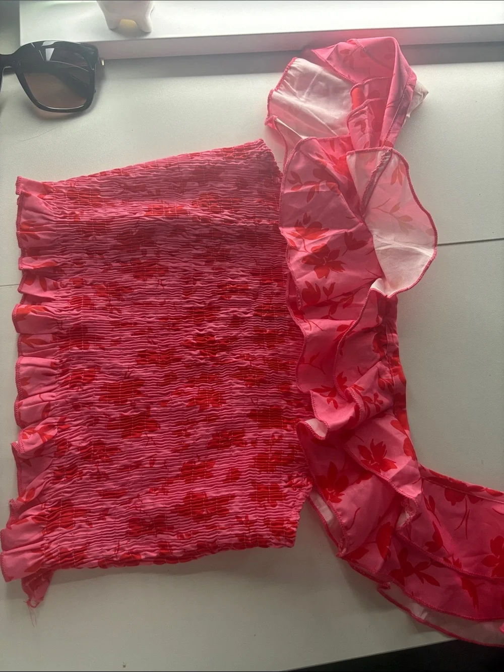 SHEIN Pink Red Floral Ruffle Crop Top